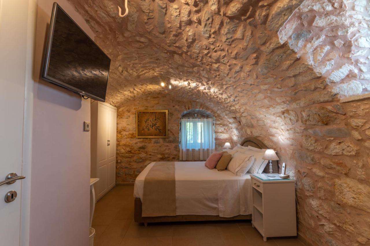 Olea Hotel Pírgos Dhiroú Bagian luar foto
